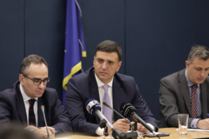 Κορονοϊός: Συναγερμός στη Λάρισα - Πολλά κρούσματα σε οικισμό Ρομά - εικόνα 2