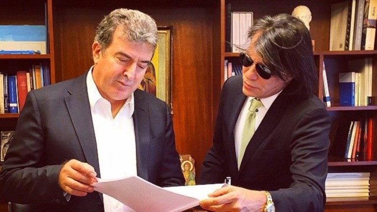 sunantisi-ilpsinaki-me-mix-xrusoxoidi-gia-ta-themata-tou-marathwna