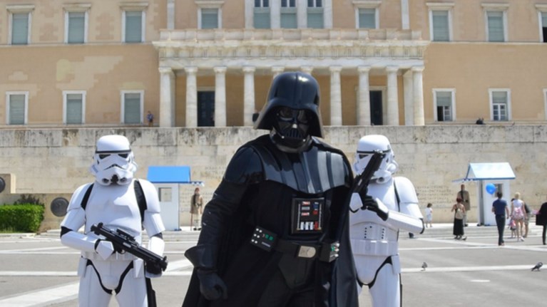 apobasi-star-wars-mprosta-sti-bouli