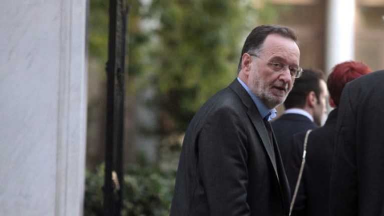 mustirio-me-tin-parousia-lafazani-sto-proedriko