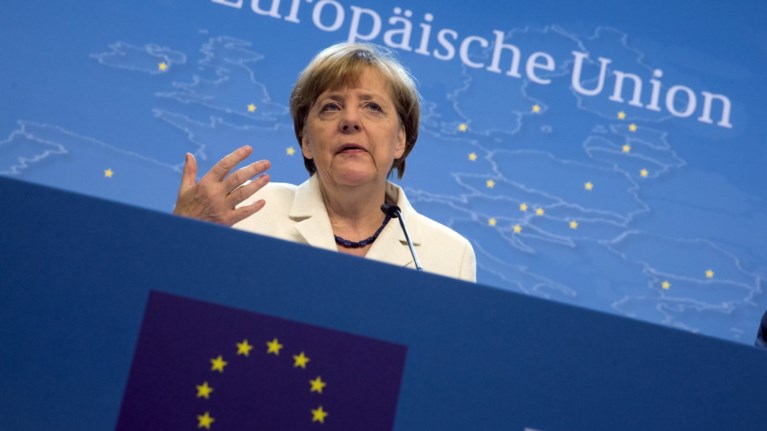deite-live-ti-sunenteuksi-tupou-tis-angkela-merkel