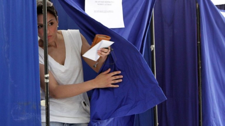 neo-gkalop-to-apoluto-thriler-tis-metapoliteusis