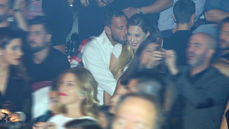 autos-einai-o-neos-suntrofos-tis-kallimoukou-meta-ton-adelfo-tis-menegaki