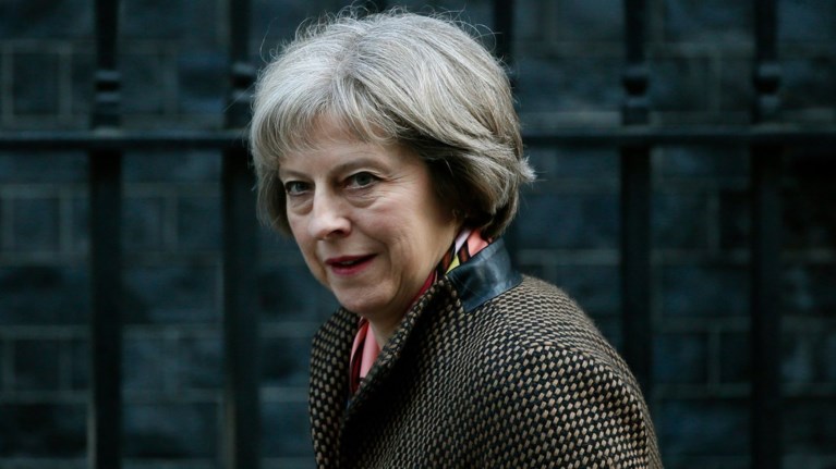 auti-einai-i-leuki-biblos-tou-brexit-ta-12-simeia