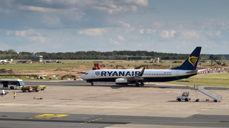 http://www.thetoc.gr/images/articles/5/article_151234/talaipwria-gia-epibates-tis-ryanair---den-eginan-2-ptiseis-tis.w_l.jpg
