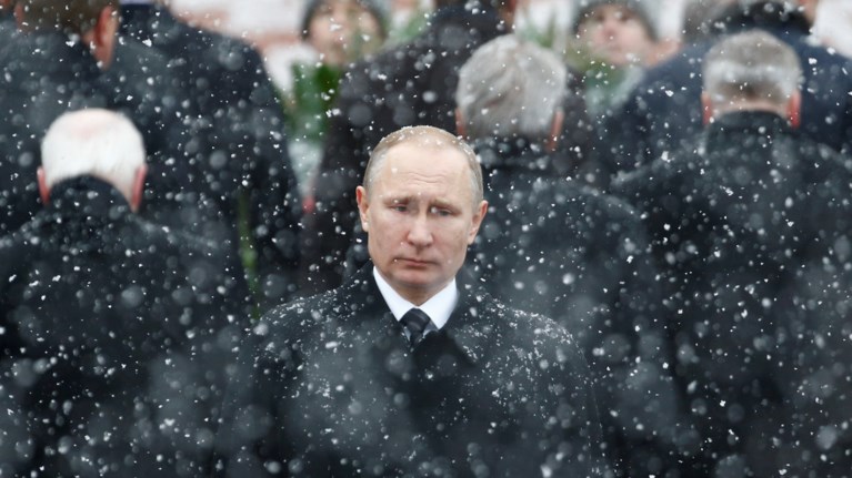 antipoina-apo-ton-poutin-apelaunei-23-bretanous-diplwmates