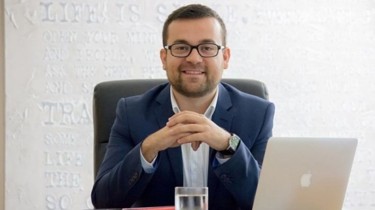 dimitrios-aksourgos-enas-ellinas-dimarxos-se-germaniki-poli