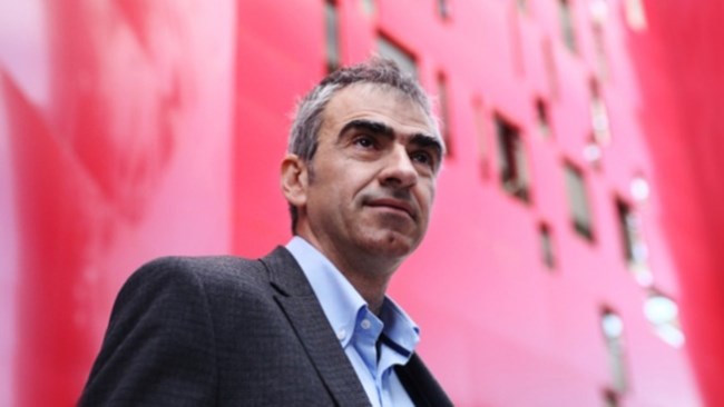 "Πόλεμος" Μαραντζίδη - Βαξεβάνη: Μήνυση κατά του εκδότη για το δημοσίευμα ότι είναι σύμβουλος βρετανικών υπηρεσιών
