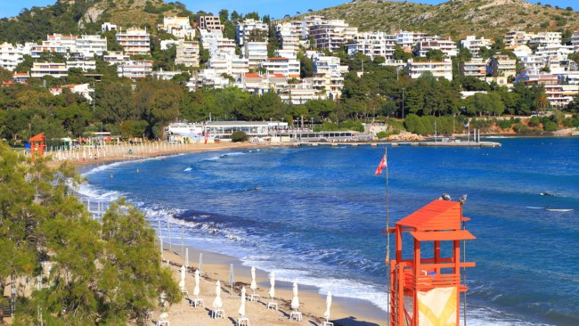 Ακτή Βουλιαγμένης: Τα 7 επιχειρηματικά σχήματα που διεκδικούν την εκμίσθωση