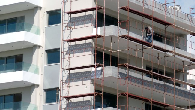800 εκατ. για τη στήριξη της οικοδομής