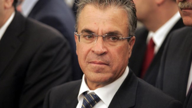 Με €60.000 θα αποζημιώσει ο Ντινόπουλος τη Δούρου