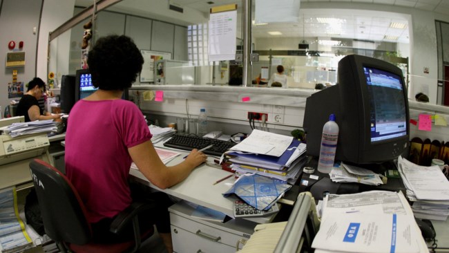 Το "πάρτι" με τη φοροδιαφυγή των 50 δισ. ευρώ και ο κίνδυνος νέων αυξήσεων για την τσέπη μας