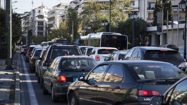 Κώδικας Οδικής Κυκλοφορίας: Οι μεγάλες αλλαγές που έρχονται - Τα νέα όρια ταχύτητας, οι κάμερες και οι ψηφιακές κλήσεις