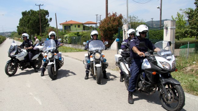 Αναβρασμός στους Ρομά για τους αστυνομικούς στους καταυλισμούς: "Θα κατεβούμε στην Αθήνα με λεωφορεία"