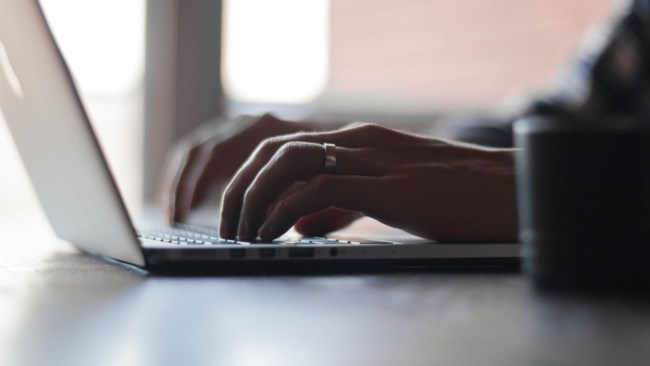 Gigabit Voucher: Άνοιξε η πλατφόρμα των αιτήσεων για ίντερνετ υπερ-υψηλών ταχυτήτων - Κουπόνι αξίας 200 ευρώ