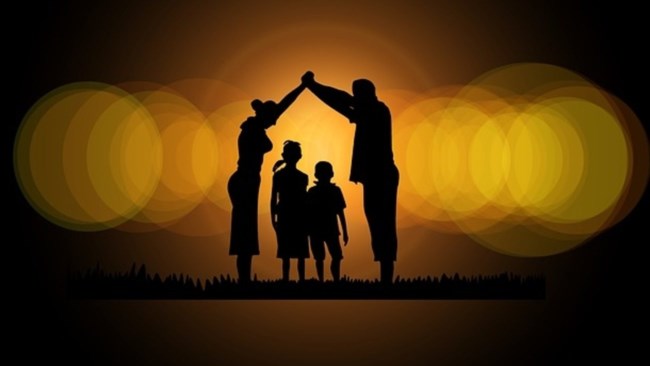 Επίδομα παιδιού ΟΠΕΚΑ: Πότε θα γίνουν οι τρεις τελευταίες πληρωμές για το 2025