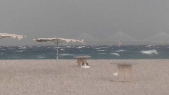Ξαφνικό μπουρίνι στην Πάτρα - Αγνοείται άνδρας στη Ναυπακτία (φωτό&βίντεο)
