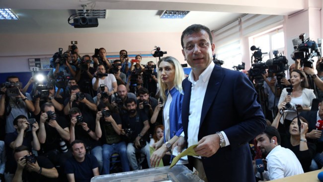 Κωνσταντινούπολη: Νικητής ο Ιμάμογλου με 54%