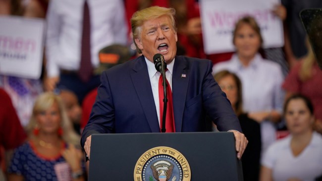 Τραμπ: Εξετάζουμε πιθανότητα εμπάργκο κατά της Βενεζουέλας