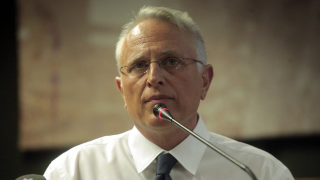 Βολές Ραγκούση για την απόδραση από το ΑΤ Εξαρχείων