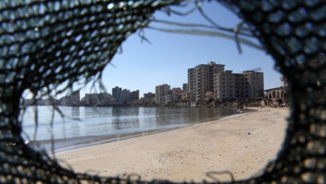 Σκληρή απάντηση Αθήνας στην Άγκυρα: Πρωτοφανής πρόκληση η επίσκεψη Ερντογάν στα Βαρώσια
