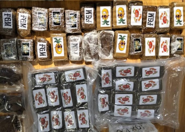 Διακινούσαν ναρκωτικά μεσα σε... συσκευασίες χυμού - Συνελήφθησαν τρία άτομα [εικόνες]