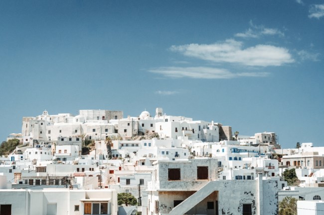 Ενα ελληνικό νησί κορυφαίος προορισμός στην Ευρώπη για το 2026 -Γραφικό, δαντελωτές ακτές, λευκή άμμος, τοπ φαγητά