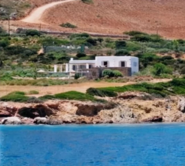 Τομ Χανκς Αντίπαρος