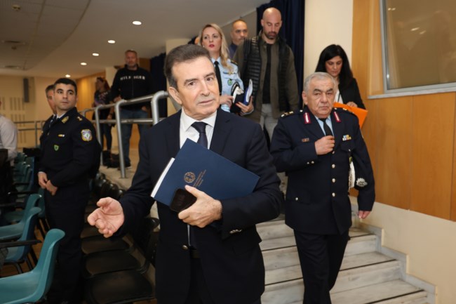 Χρυσοχοΐδης από Κρήτη: Κακούργημα η παράνομη οπλοκατοχή, τέλος οι μπαλωθιές - Τα νέα μέτρα για τα όπλα