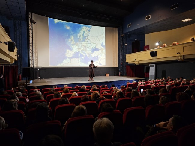 Η ιστορικός Μαρία Ευθυμίου για τον εθισμό των Ελλήνων στη σύγκρουση: Το κάνουμε με ηδονή και το συνεχίζουμε αυτοκαταστροφικά