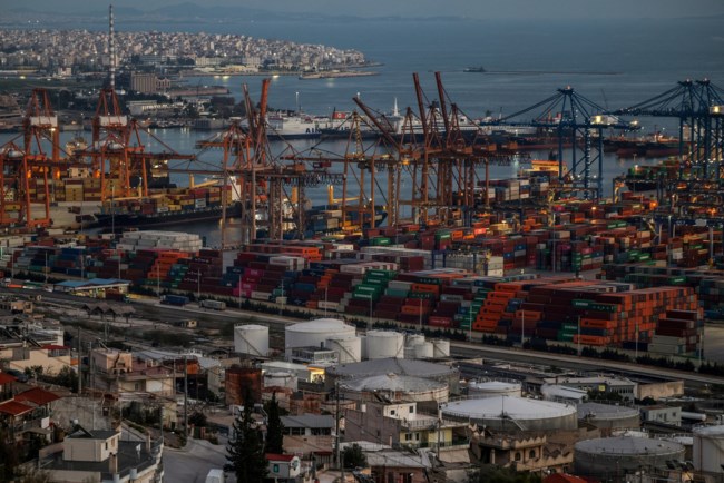 F.T. Αποκαλύψεις της Ευρωπαίας Εισαγγελέως Κοβέσι: Ο εκτελωνιστής στον Πειραιά με τα 3 εκ. ευρώ σε μετρητά και οι Κινέζοι