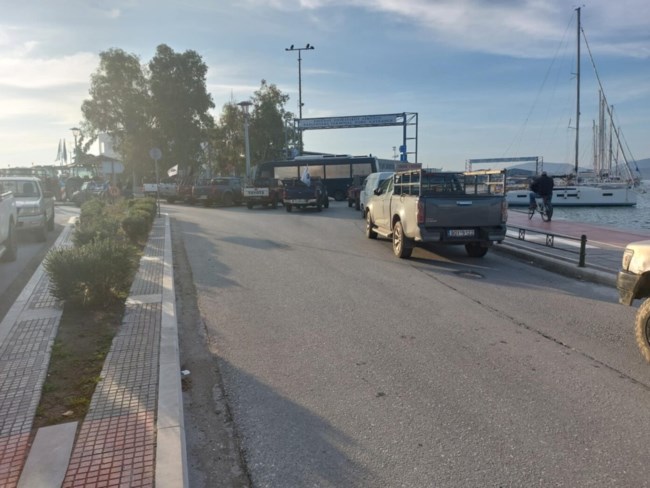 ΛΙΜΑΝΙ ΒΟΛΟΥ ΤΡΑΚΤΕΡ