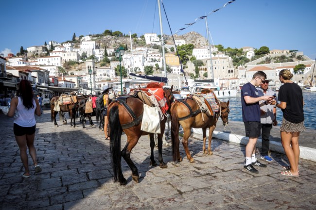 https://www.thetoc.gr/Content/ImagesDatabase/04/04f146439b854bd5a61e3d73e4f1bd69.jpg?v=1&maxwidth=650&