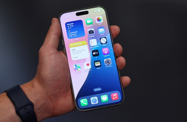 iPhone 16