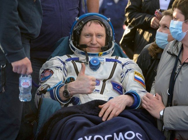 NASA: Συγκινητικές στιγμές - Αστροναύτες επέστρεψαν από το διάστημα μετά από ένα χρόνο [Εικόνες]