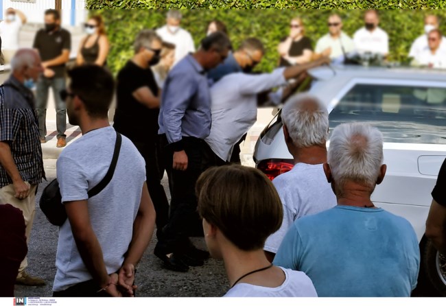 Κηδεία Γαρυφαλλιάς