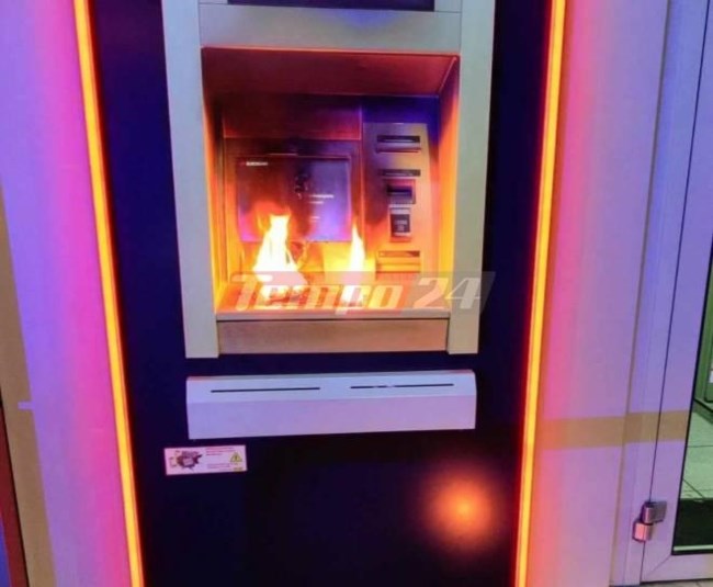 Πάτρα: Τετραπλή επίθεση σε ΑΤΜ τραπεζών και σε καταστήματα εταιριών [εικόνες]