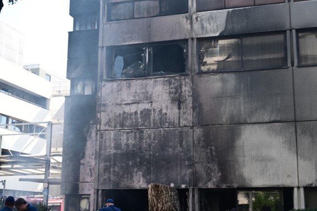 Χολαργός: Φωτιά ξέσπασε στο νοσοκομείο Metropolitan - Εκκενώθηκαν οι πρώτοι τρεις όροφοι [εικόνες - βίντεο]]