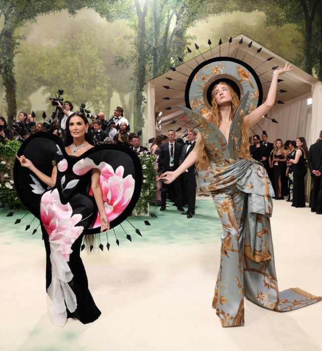 Ντέμι Μουρ Χάρις Ριντ Met Gala