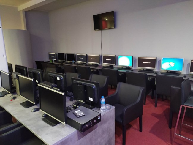 Είχαν μετατρέψει κατάστημα σε... καζίνο - Πέντε συλλήψεις [εικόνες]