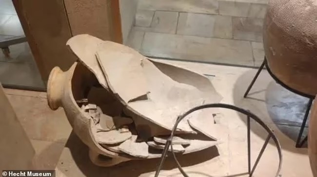 ΙΣΡΑΗΛ ΜΟΥΣΕΙΟ ΒΑΖΟ ΕΠΟΧΗΣ ΤΟΥ ΧΑΛΚΟΥ ΕΣΠΑΣΕ