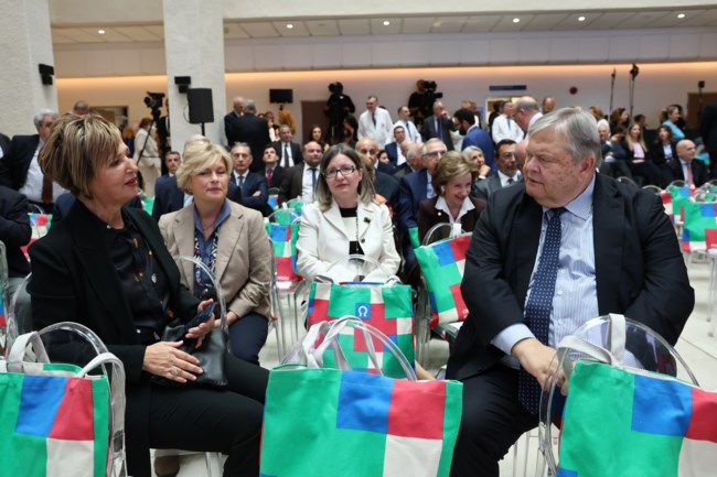 ΕΓΚΑΝΙΑ ΚΕΝΤΡΟ ΜΕΤΑΜΟΣΧΕΥΣΕΩΝ ΩΝΑΣΗ