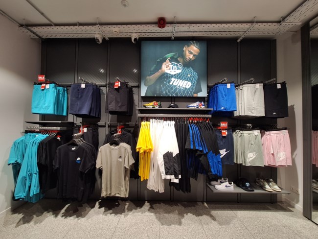 Ο όμιλος Fourlis επεκτείνει το δίκτυο της Foot Locker στην Ελλάδα και τη Ρουμανία