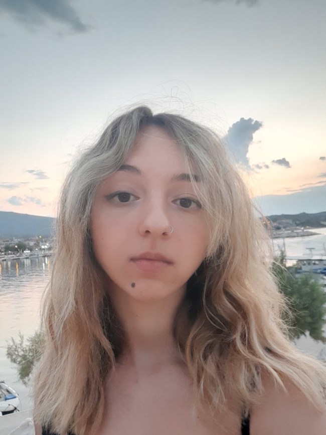 18χρονη