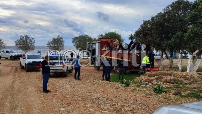 Κρήτη: 230 μετανάστες αποβιβάστηκαν σε Χανιά, Ηράκλειο και Γαύδο - Με φορτηγά η μεταφορά τους