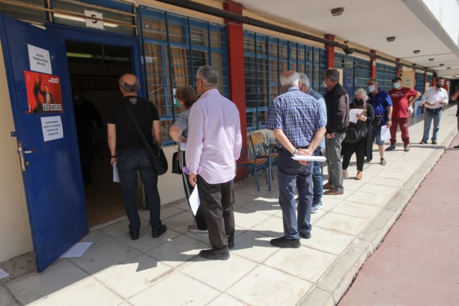 Εκλογές ΣΥΡΙΖΑ: 70.000 είχαν ψηφίσει μέχρι τις 14:00 - Ένα προς δύο η αναλογία παλαιών και νέων μελών