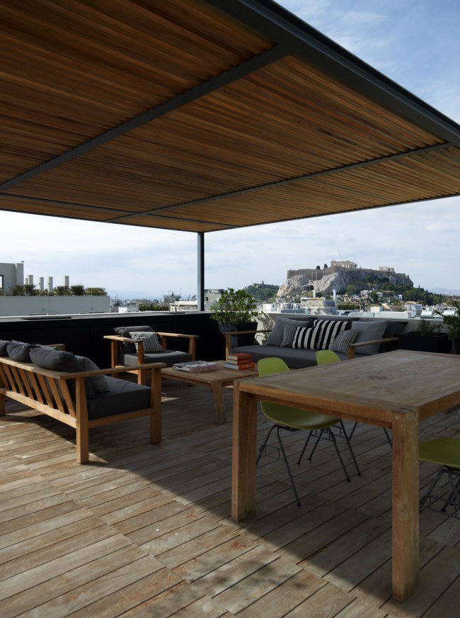 Ένα κομψό penthouse με φόντο τον Εθνικό Κήπο, τη Βουλή και την Ακρόπολη