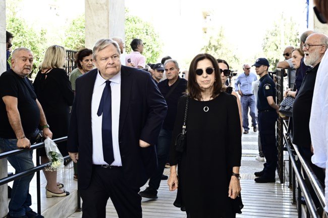 ΛΕΝΑ ΣΑΜΑΡΑ