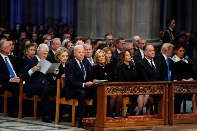 Οι ΗΠΑ αποχαιρετούν τον Τζίμι Κάρτερ: Πέντε Αμερικανοί πρόεδροι έδωσαν το παρών στην κηδεία του - Ακούστηκε το Imagine του Λένον