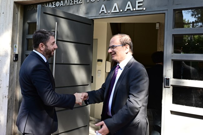 Σκάνδαλο υποκλοπών: Με οριακή πλειοψηφία 4-3 η ΑΔΑΕ δεν καλεί σε ακρόαση την ΕΥΠ - Προσφεύγει νομικά ο Ανδρουλάκης